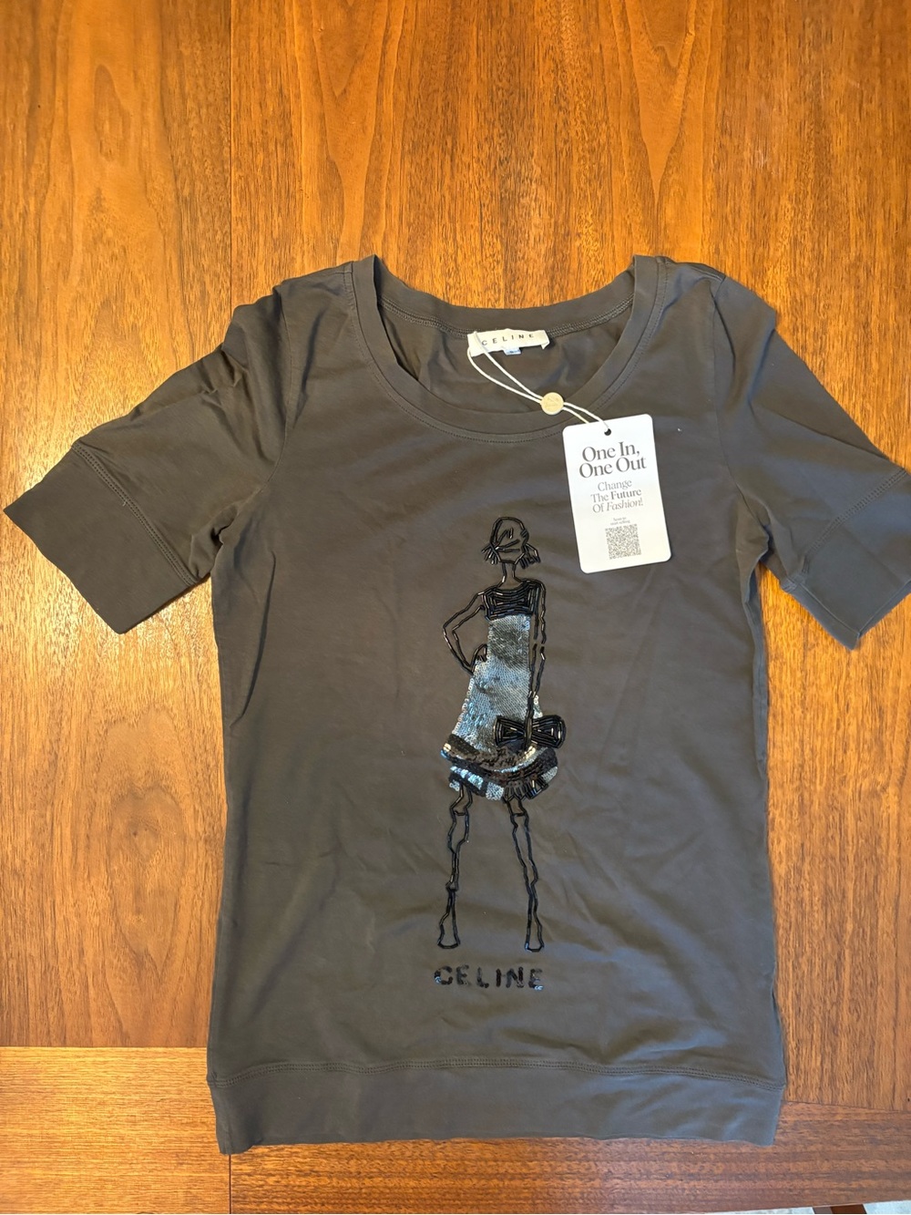 Celine Short Sleeve Tee in Charcoal Gray with Black Sequin Illustration